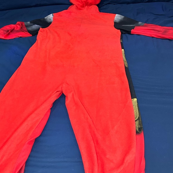 Dead Pool Men’s PJ’s size Large - Picture 11 of 12